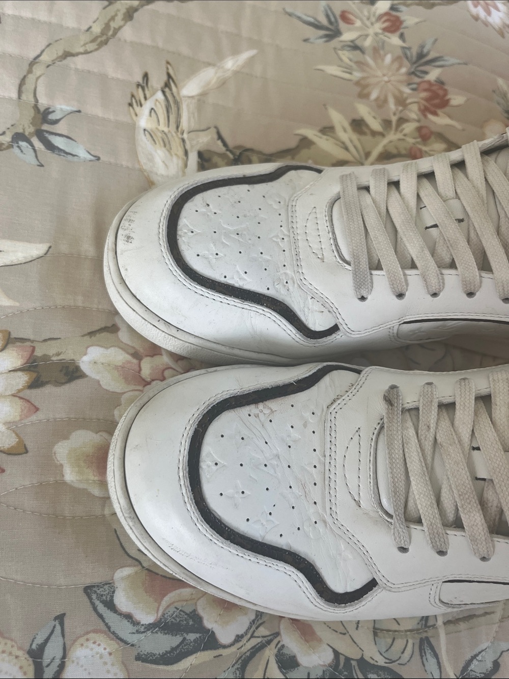 Louis Vuitton Stadium Mid Top Sneakers - Picture 4 of 17